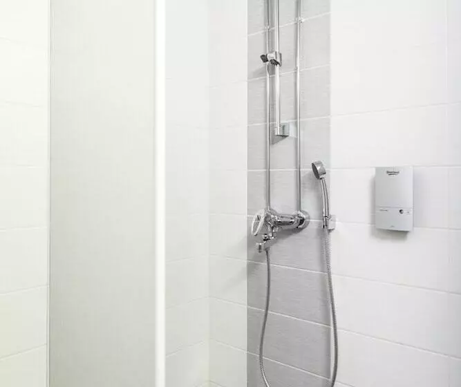 Jeris Hotel & Cabins