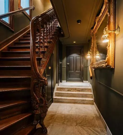 Boutique Hotel The Noblemen