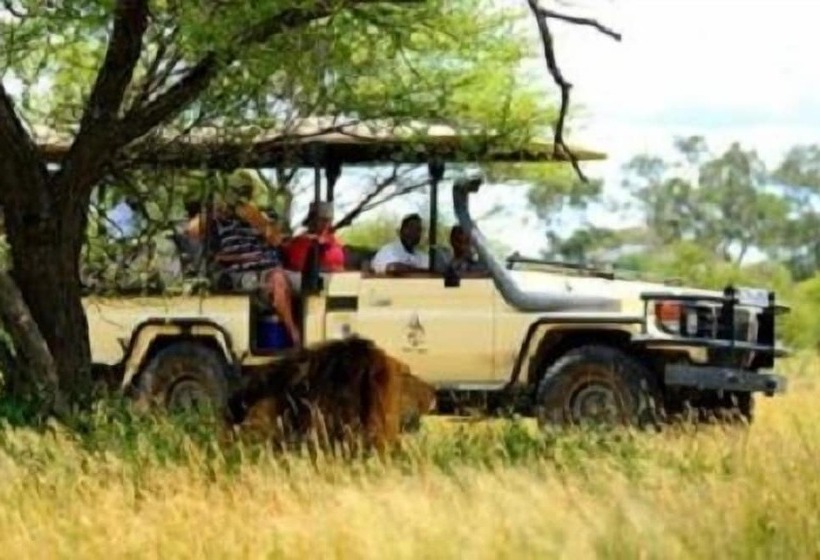 هتل Engiri Game Lodge And Campsite