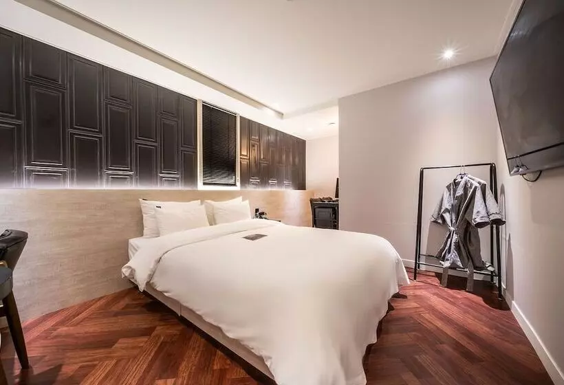 Hotel Eungam Chic