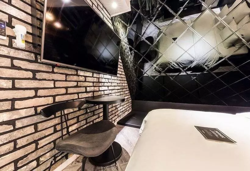 Hotel Eungam Chic