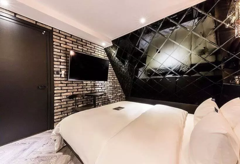 Hotel Eungam Chic