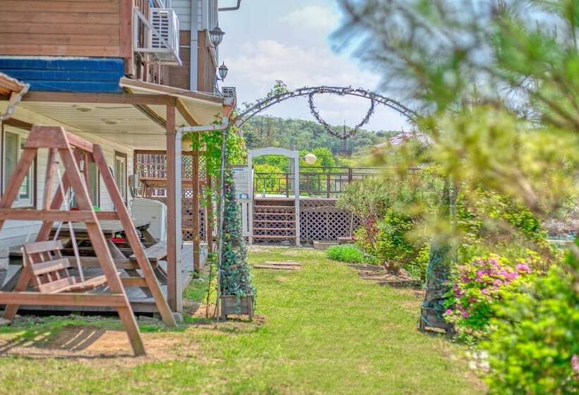 호텔 Ganghwa Ara Pension