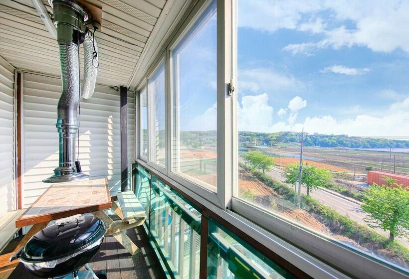 호텔 Ganghwa Ara Pension