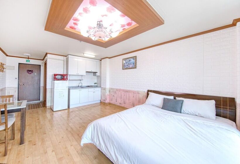 호텔 Ganghwa Ara Pension