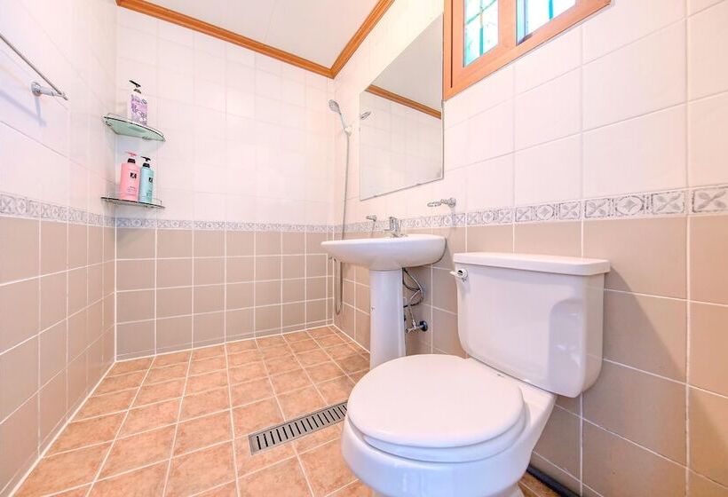 호텔 Ganghwa Ara Pension