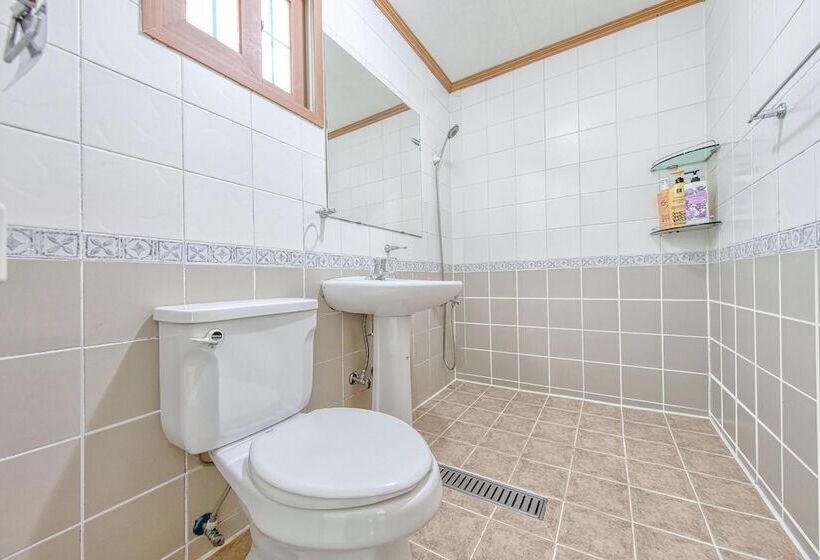 호텔 Ganghwa Ara Pension