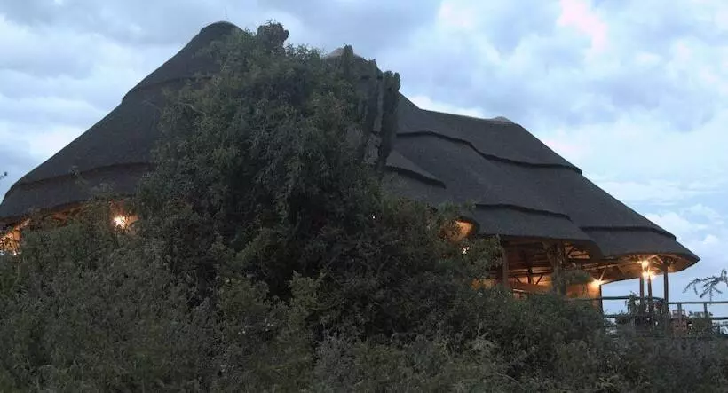 هتل Kasenyi Safari Camp