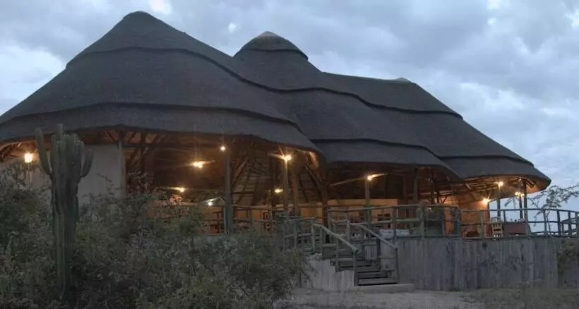 هتل Kasenyi Safari Camp