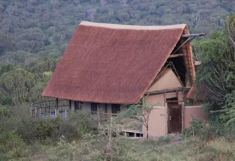 هتل Kasenyi Safari Camp