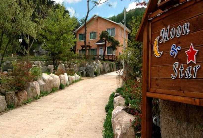 בית מלון כפרי Yangpyeong Munaen Star Pension