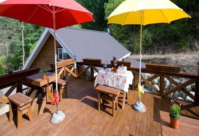 בית מלון כפרי Yangpyeong Munaen Star Pension