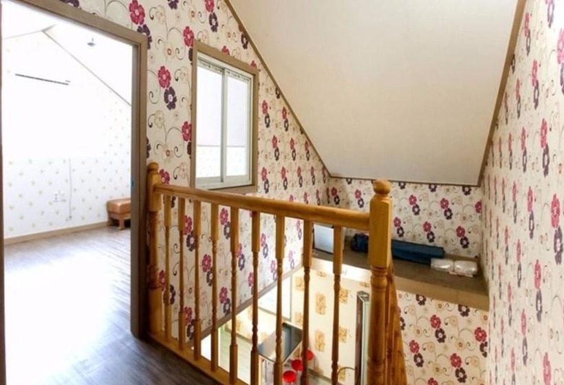 בית מלון כפרי Yangpyeong Munaen Star Pension