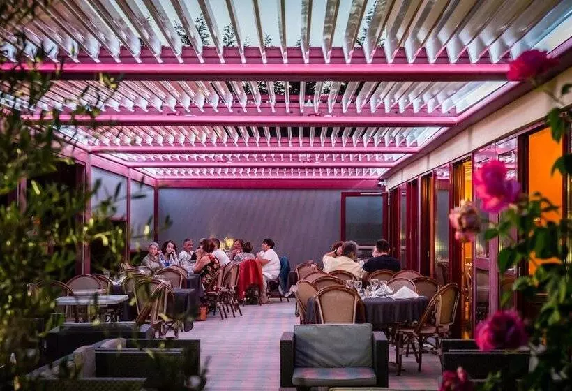 Ambotel La Tourmaline