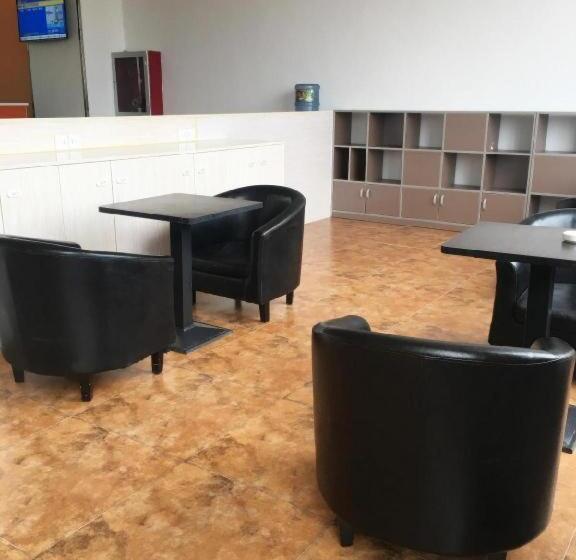 酒店 7 Days Premium Zunyi Renhuai Municipal Government