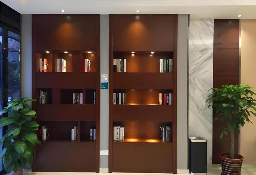 ホテル City Comfort Inn Wuhan Zhongnan Road Fujiaopo