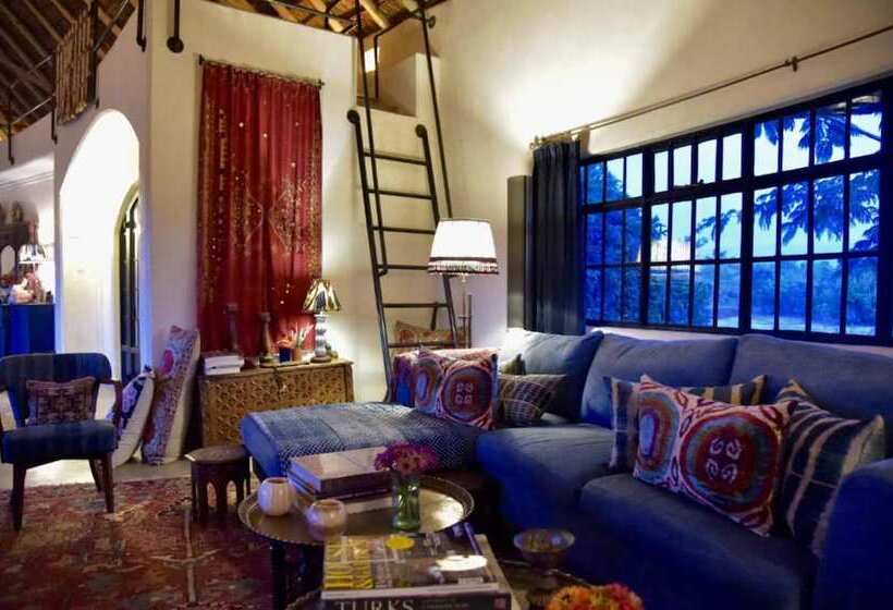 هتل Olepangi Farm