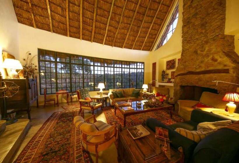 هتل Olepangi Farm