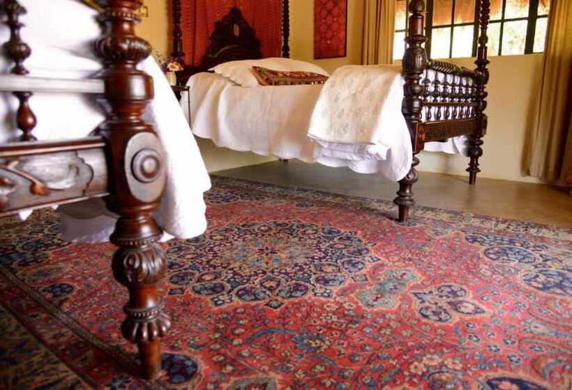 هتل Olepangi Farm