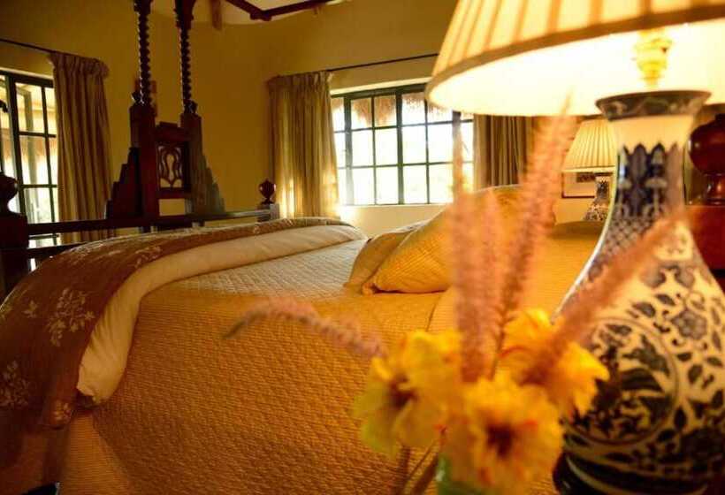 هتل Olepangi Farm