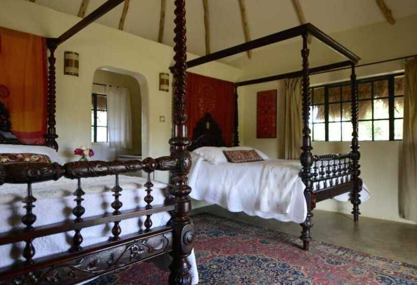 هتل Olepangi Farm