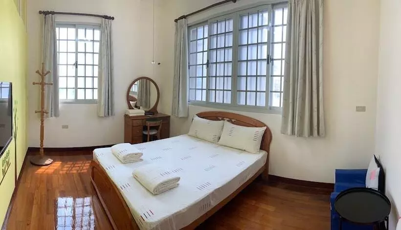 هتل Place Backpackers