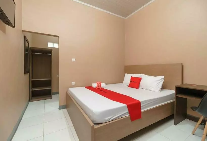 ホテル Reddoorz Syariah Near Siloam Hospitals Bulak Kapal