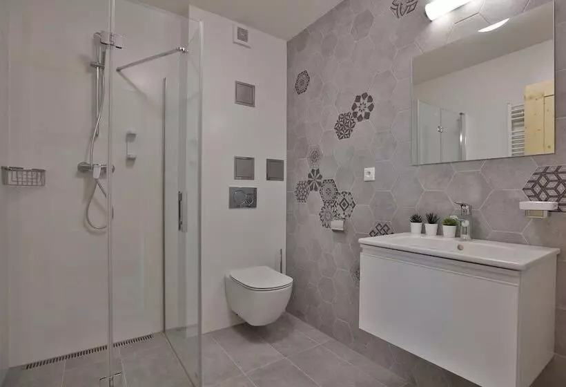 هتل Rezort Gothal Apartmany A Penziony