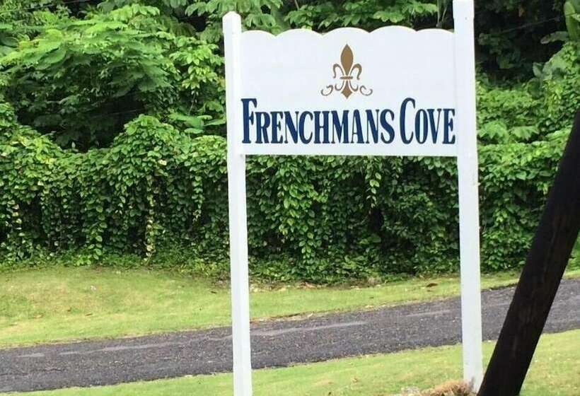 هتل Tha Lagoon Spot