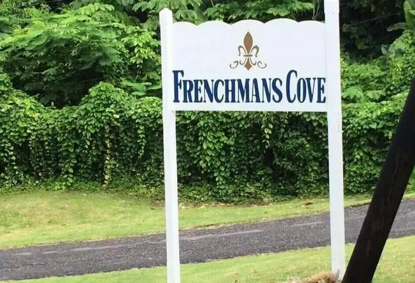 هتل Tha Lagoon Spot