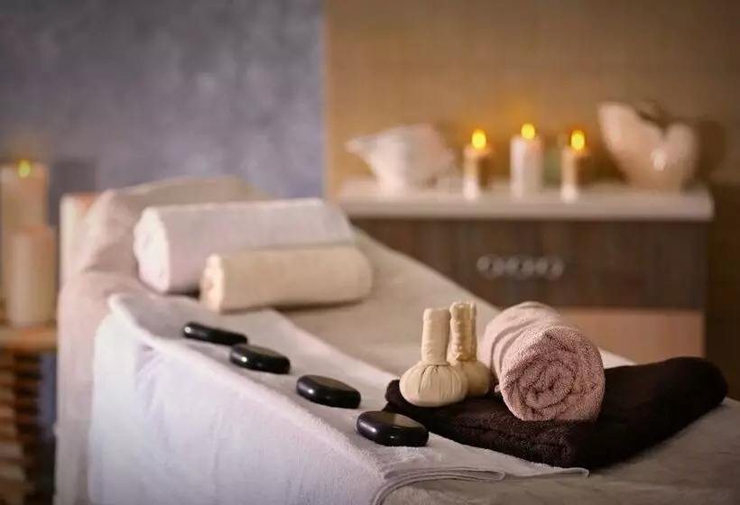 هتل Coecco Xieng Khouang