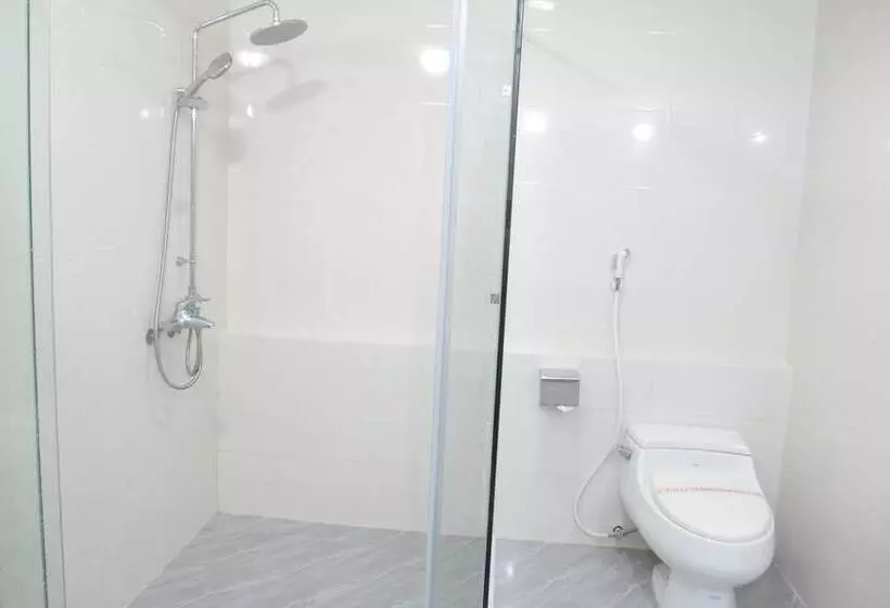 هتل Coecco Xieng Khouang