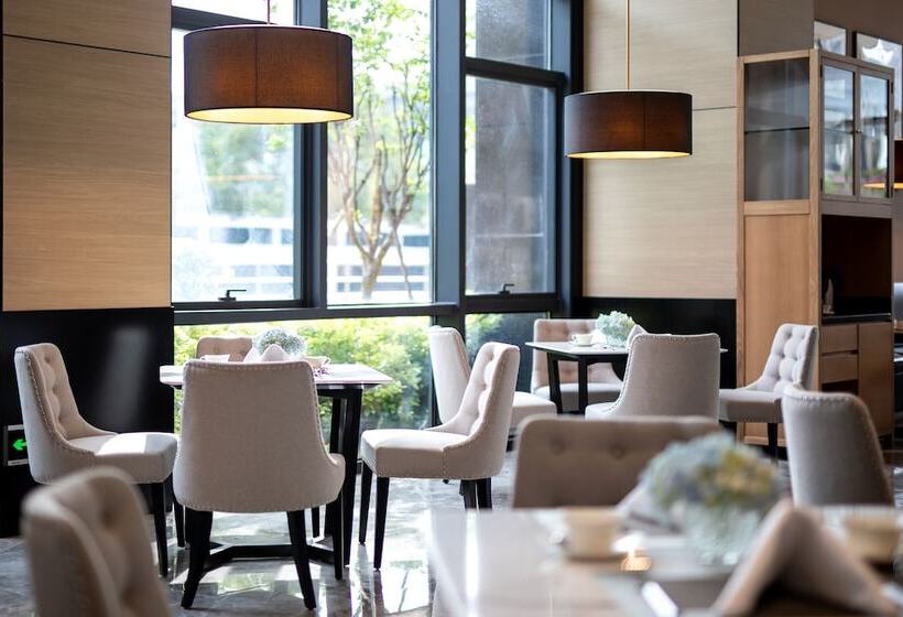 颐豪酒店福州南站店