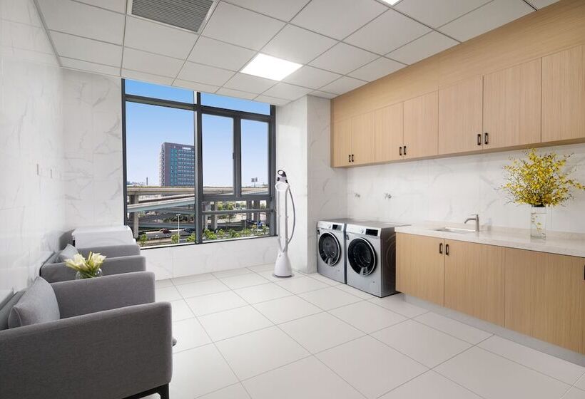 颐豪酒店福州南站店