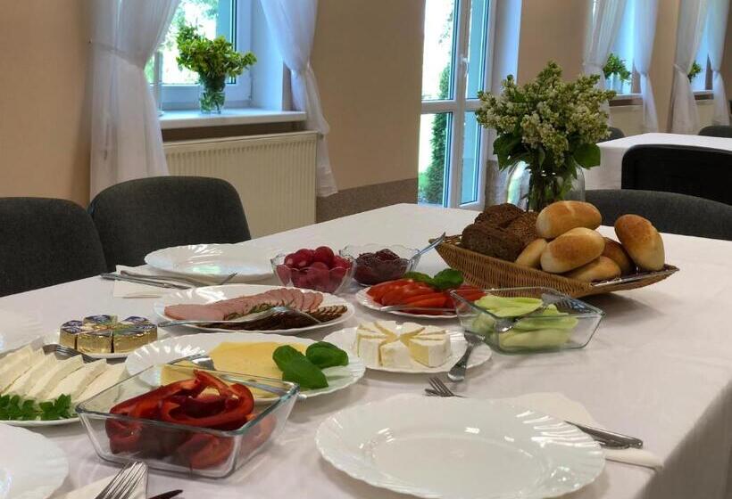 旅馆 Dworek Bielin