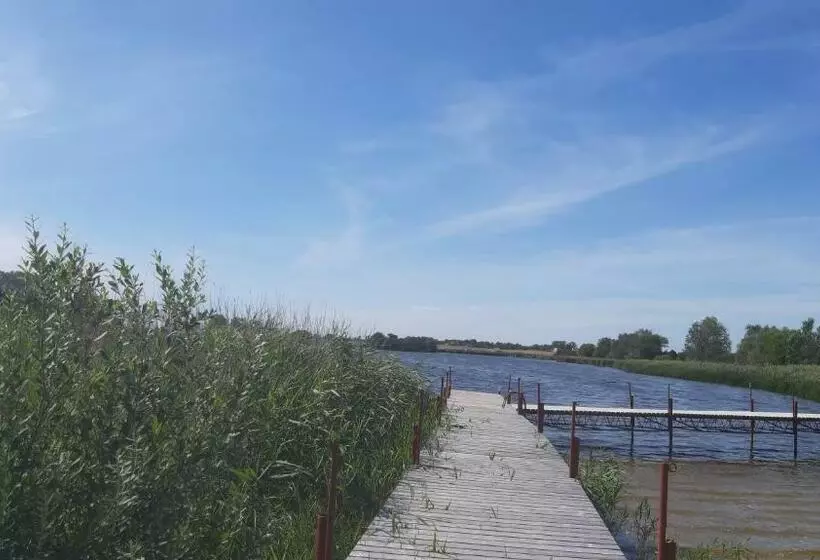 Retkeilymaja Dwór Komorowo