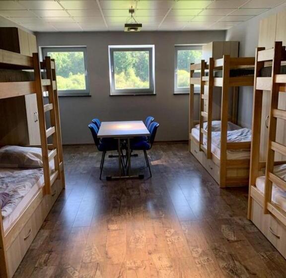 فندق صغير Noclegi Jurapark Krasiejów