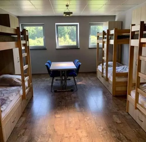 ユースホステル Noclegi Jurapark Krasiejów