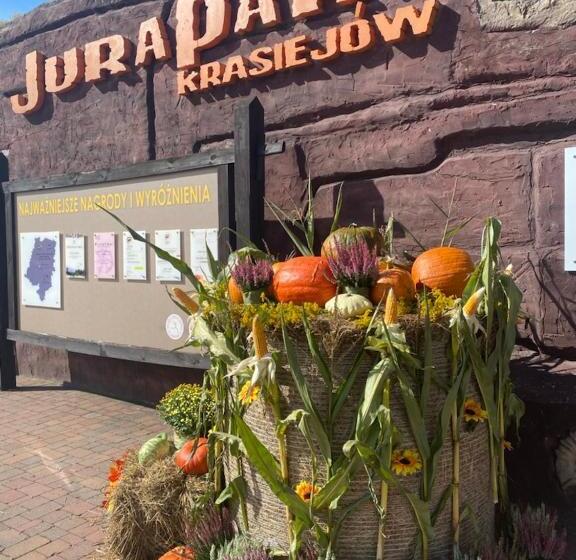 فندق صغير Noclegi Jurapark Krasiejów