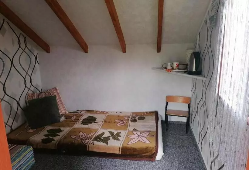 ホテル Agroturystyka Siedlisko Pod Dębami