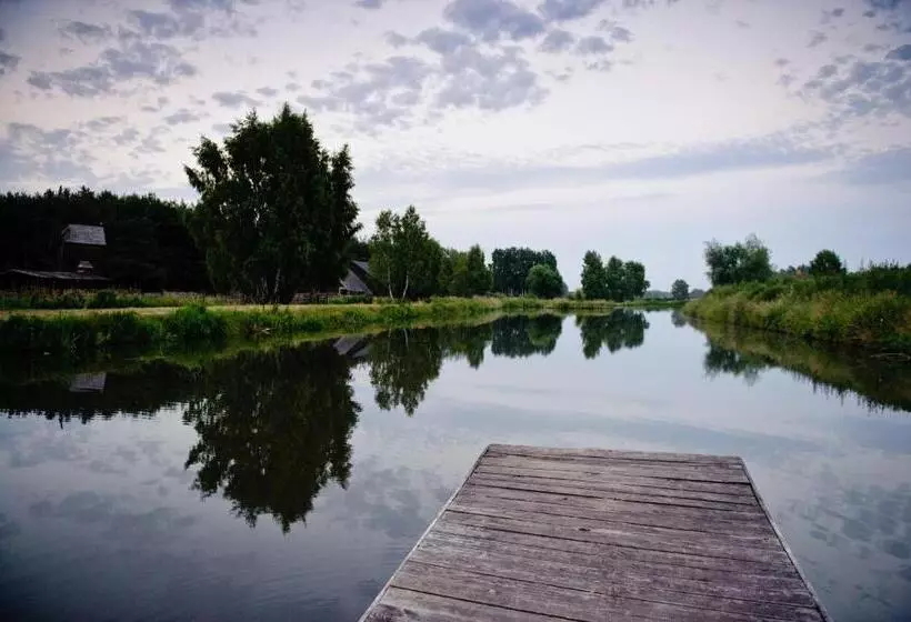 Hotelli Dworek Pod Wiechą
