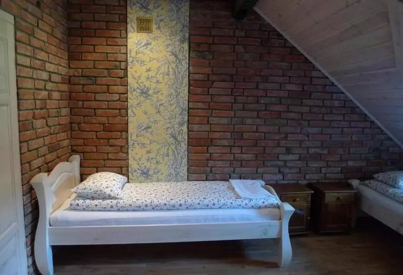 Hotelli Dworek Pod Wiechą