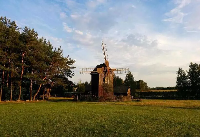 Hotelli Dworek Pod Wiechą