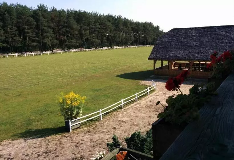 Hotelli Dworek Pod Wiechą