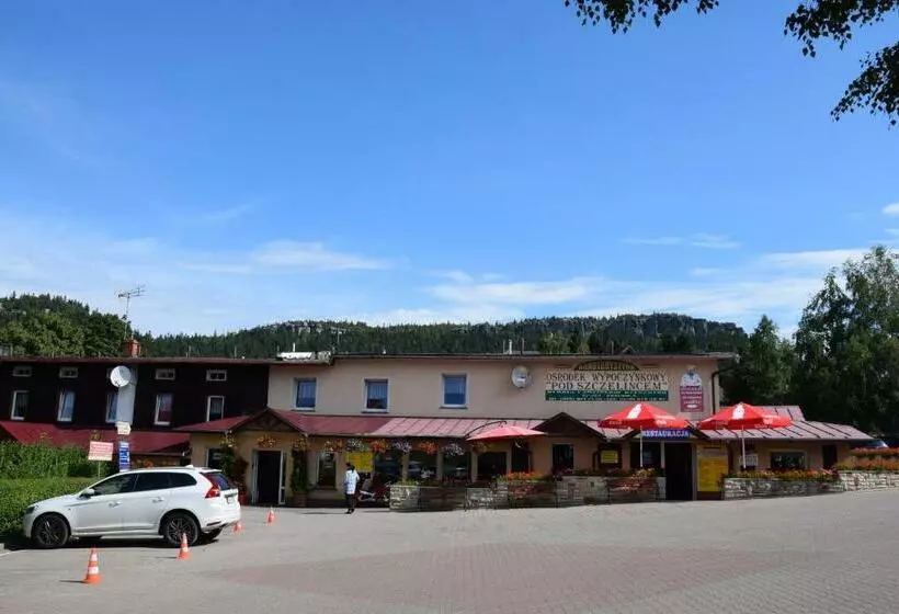 Hotelli Ośrodek Wypoczynkowy Pod Szczelińcem