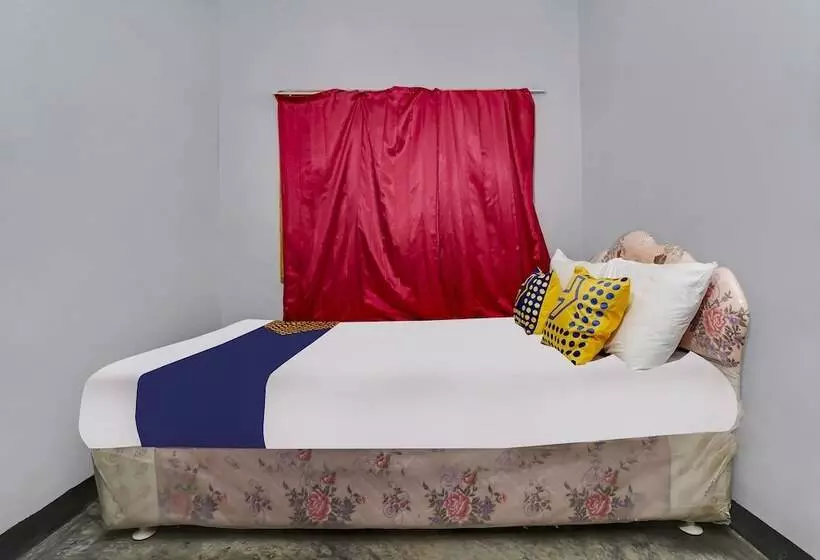 ホテル Oyo Homes 91011 Eco Tourism Desa Cibodas Areng 1 Syariah