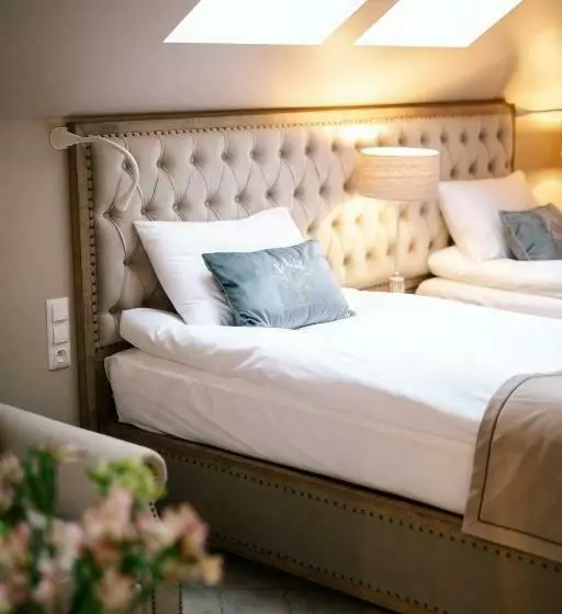 ホテル Pałac Na Opieszynie