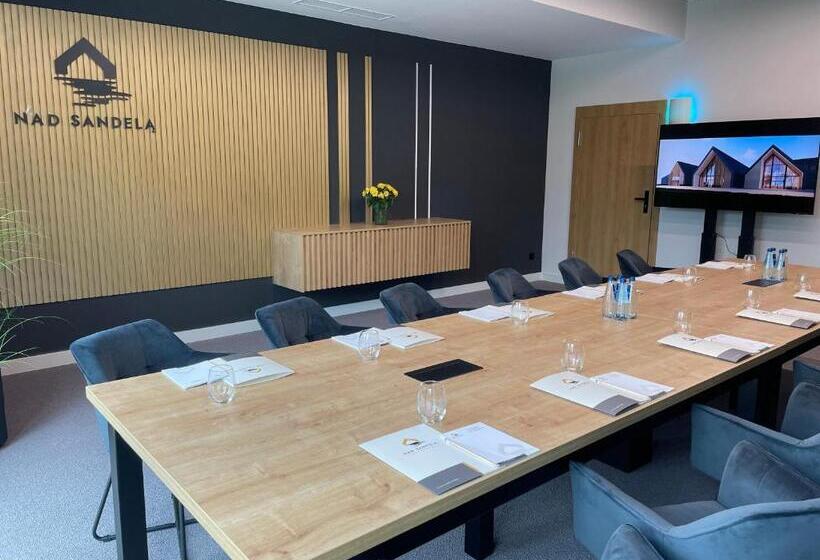 酒店 & Restauracja Nad Sandelą