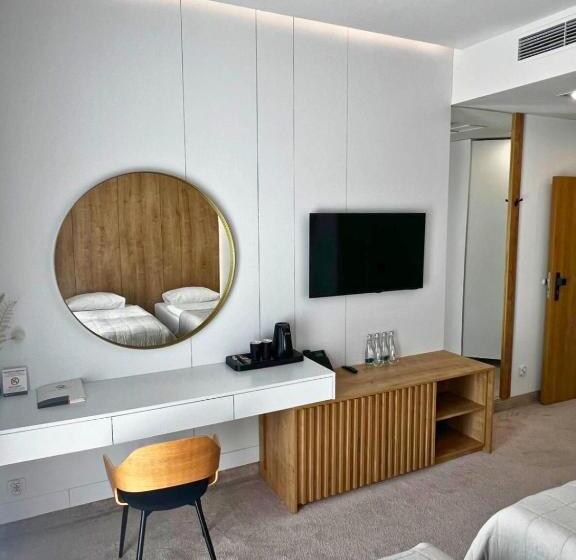 酒店 & Restauracja Nad Sandelą