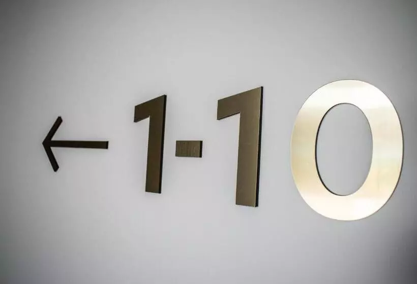 Hotelli & Restauracja Nad Sandelą